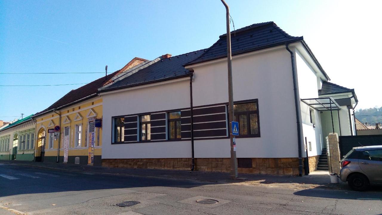 Loli Apartman Мишкольц Экстерьер фото